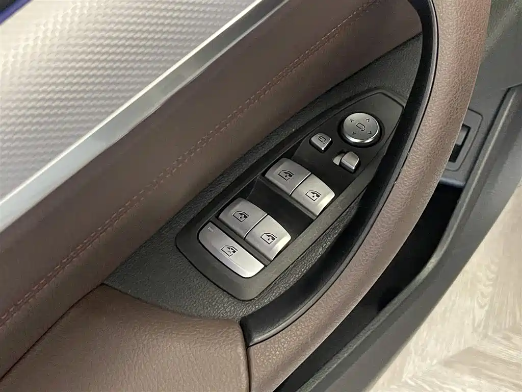 BMW X2 2022 — фото 24