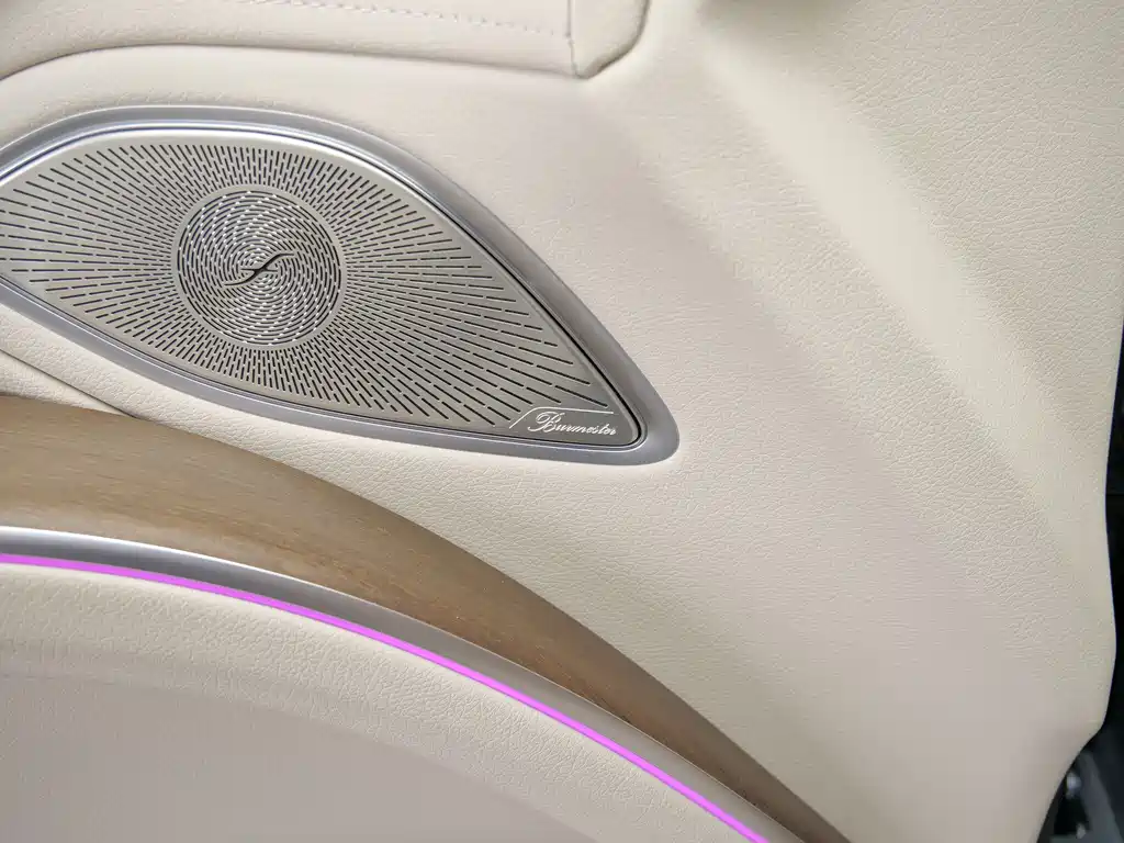 Mercedes-Benz EQS 2024 — фото 16