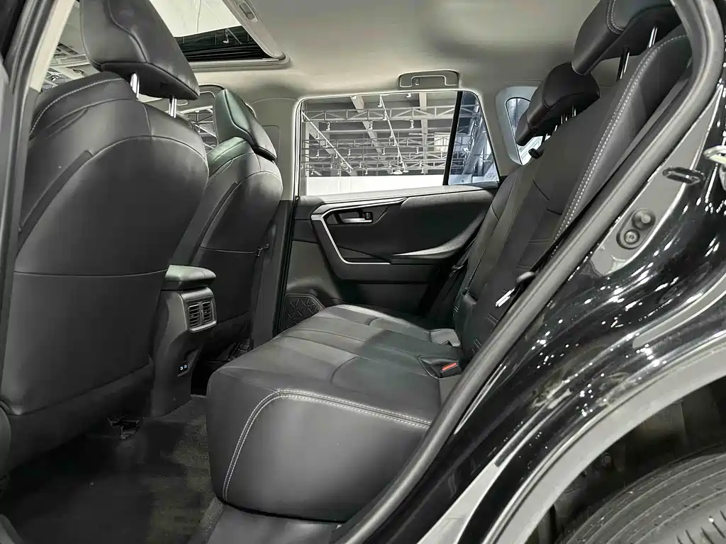 Toyota Wildlander 2022 — фото 14