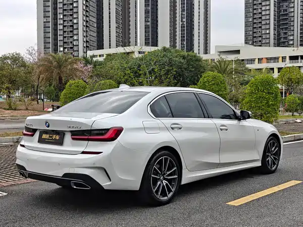 BMW 3 Series 2022