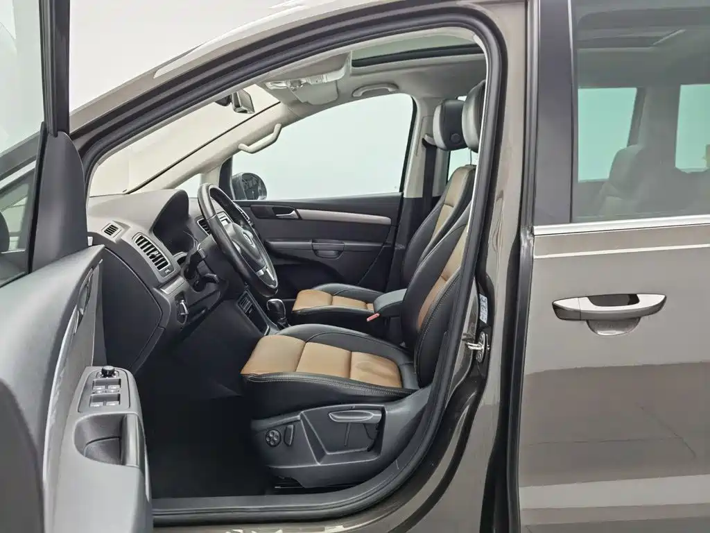 Volkswagen Sharan 2016 — фото 10
