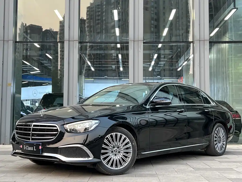 Mercedes-Benz E-Class 2022 — фото 1