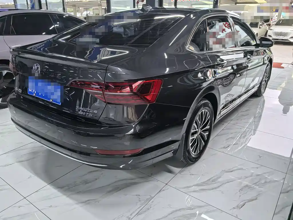 Volkswagen Sagitar 2020