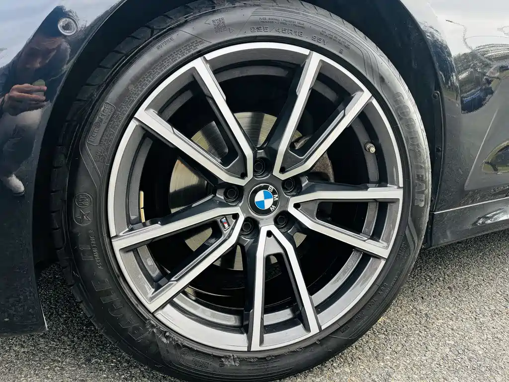BMW 3 Series 2021 — фото 11