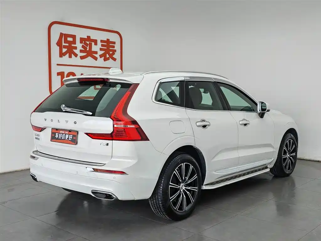 Volvo XC60 2021 — фото 2