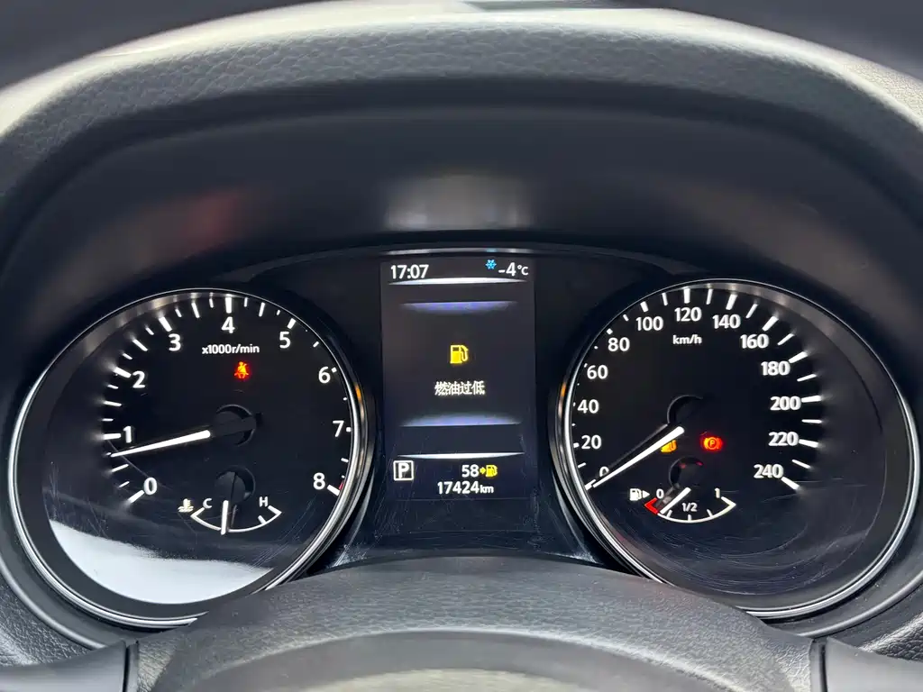 Nissan Qashqai 2023 — фото 11