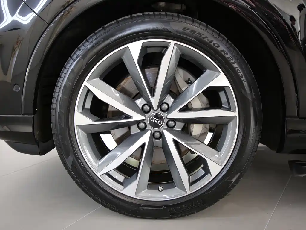 Audi Q7 2022 — фото 16