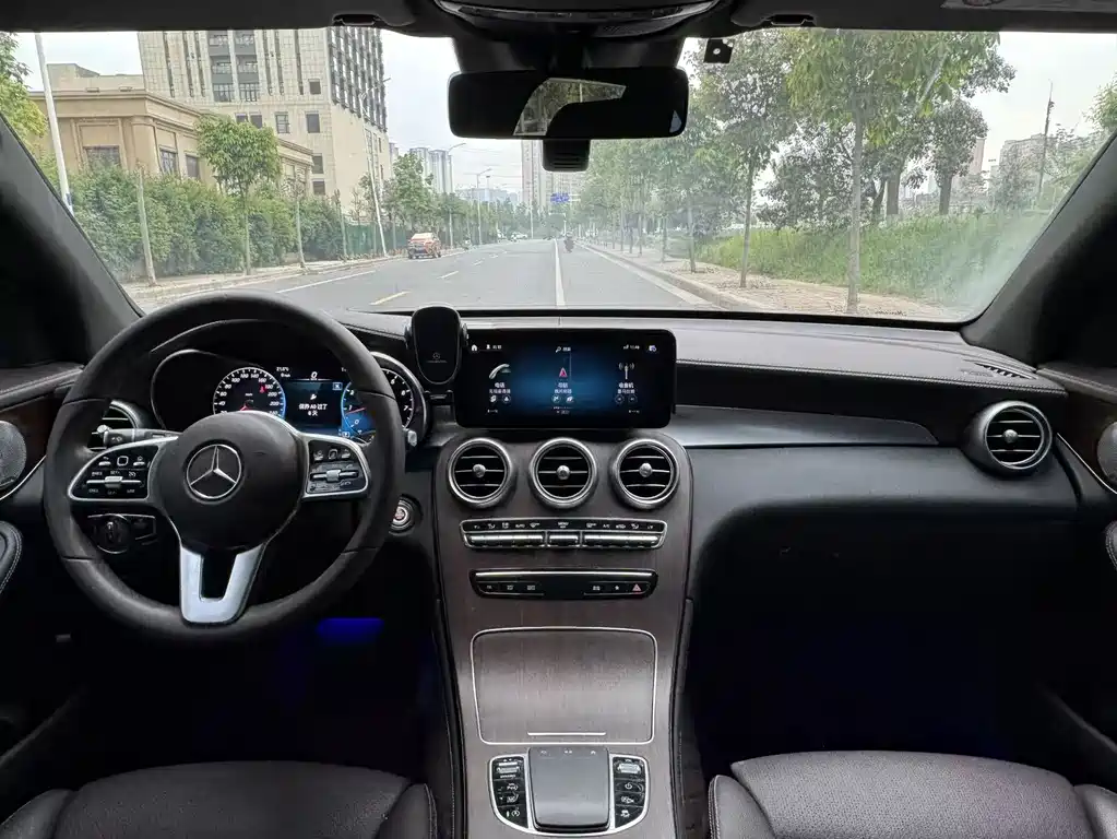 Mercedes-Benz GLC 2020 — фото 13