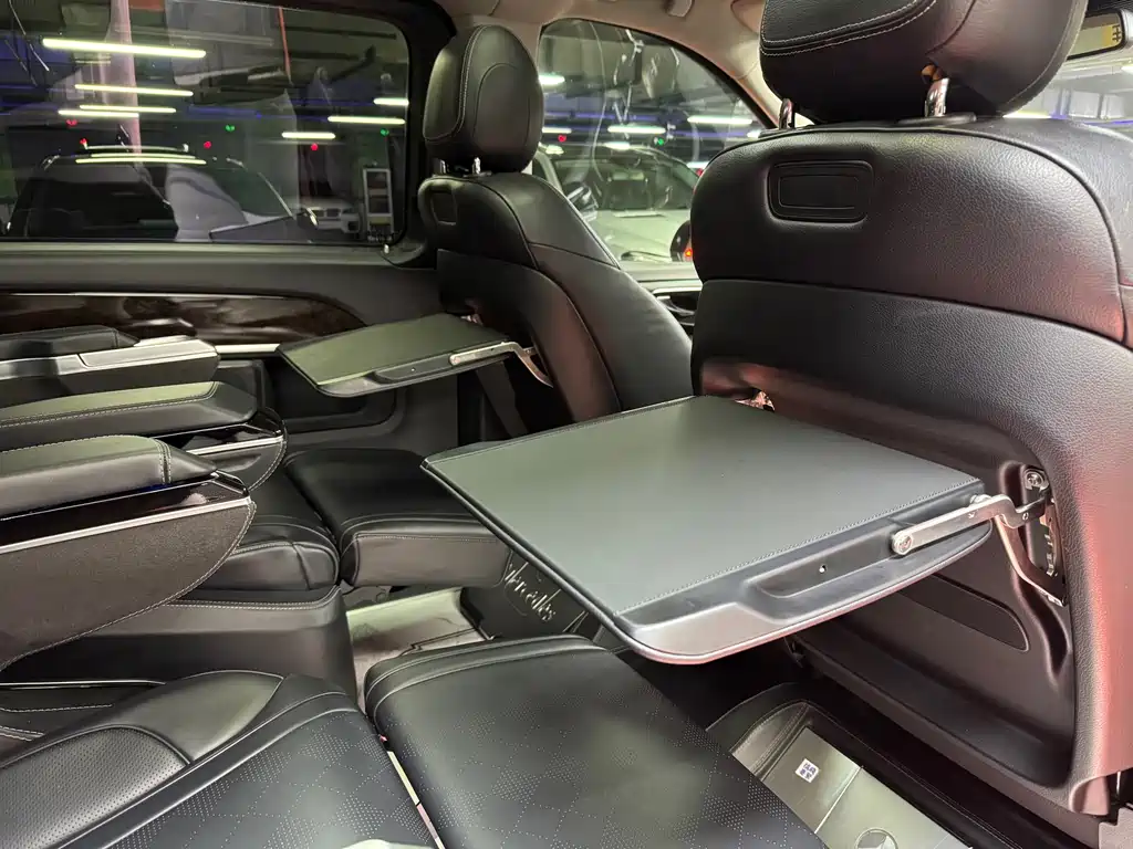 Mercedes-Benz V-Class 2018 — фото 44