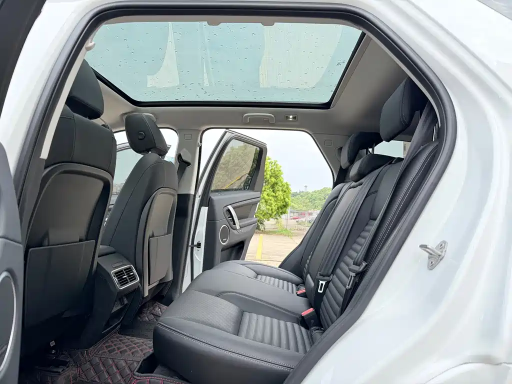 Land Rover Discovery Sport 2025 — фото 7