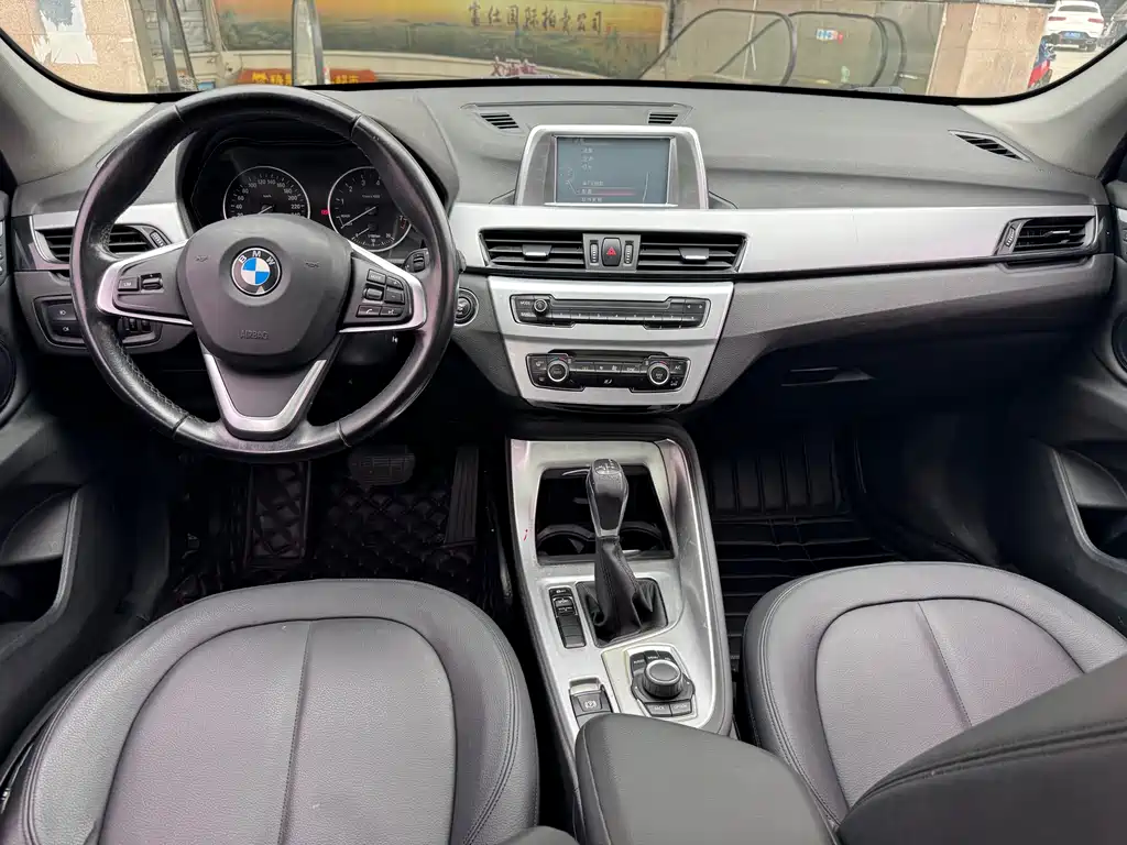 BMW X1 2016 — фото 11