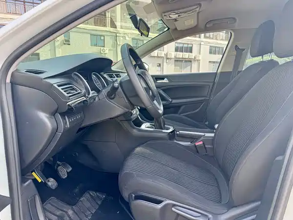 Peugeot 408 2014