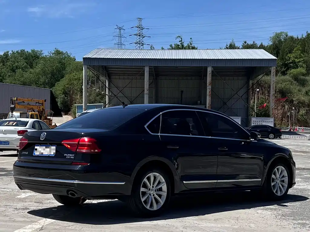 Volkswagen Passat 2018 — фото 4