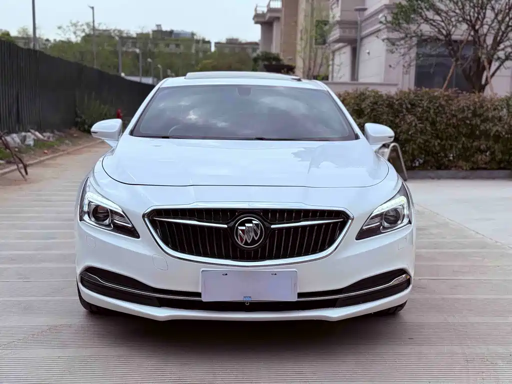 Buick LaCrosse 2016 — фото 2