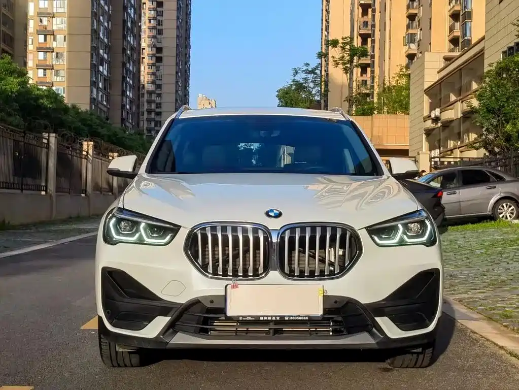 BMW X1 2022 — фото 2