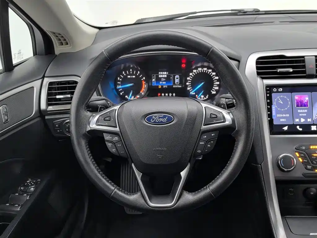 Ford Mondeo 2019 — фото 11