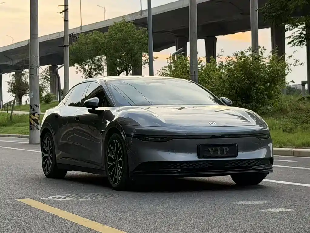 Zeekr 007 2024