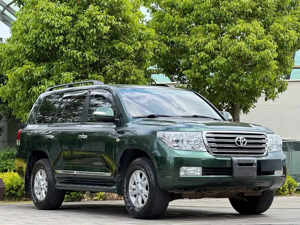 Toyota Land Cruiser 2010 — фото 3
