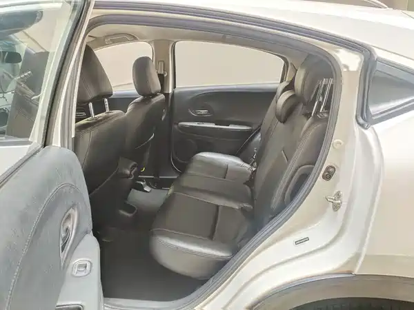 Honda Vezel 2015