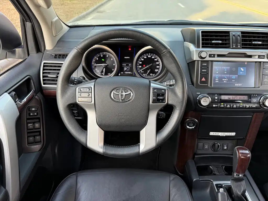 Toyota Prado 2017 — фото 12