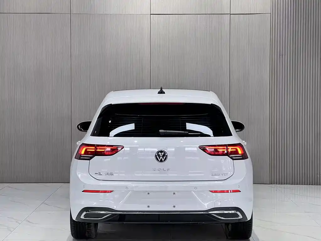 Volkswagen Golf 2024 — фото 10