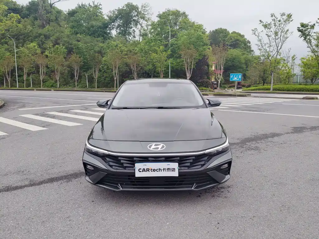 Hyundai Elantra 2024 — фото 2