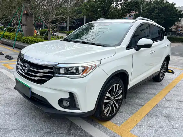 GAC Trumpchi GS4 2015