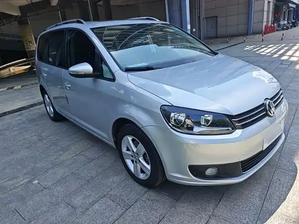Volkswagen Touran 2015