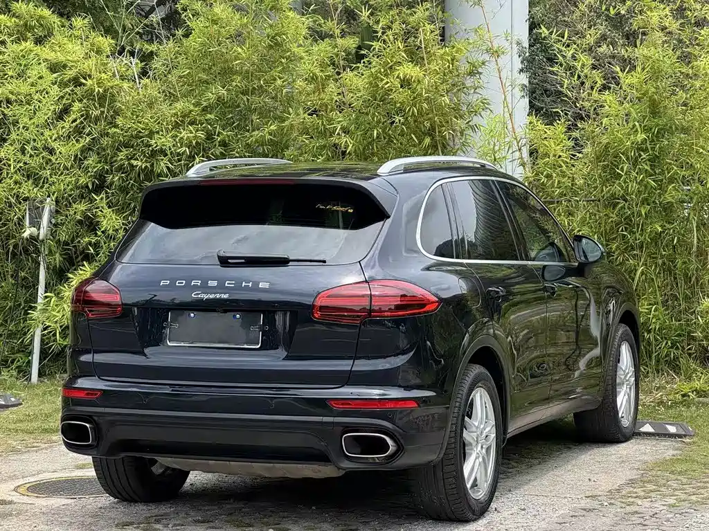 Porsche Cayenne 2015 — фото 13