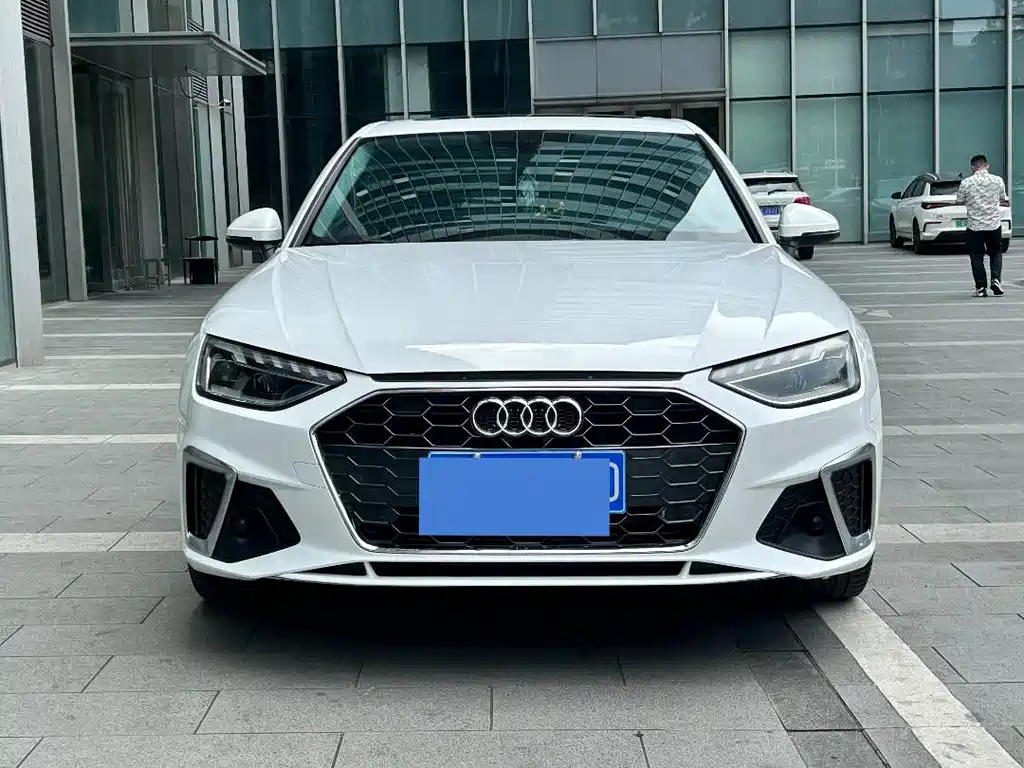 Audi A4L 2020 — фото 2