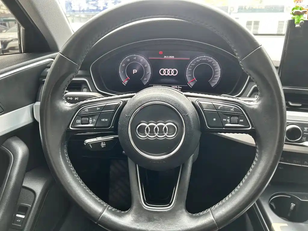 Audi A4L 2020 — фото 11