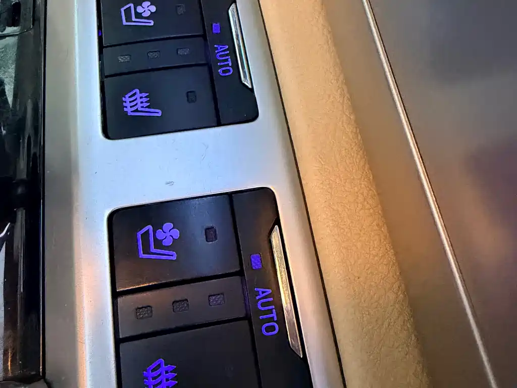 Toyota Land Cruiser 2019 — фото 12