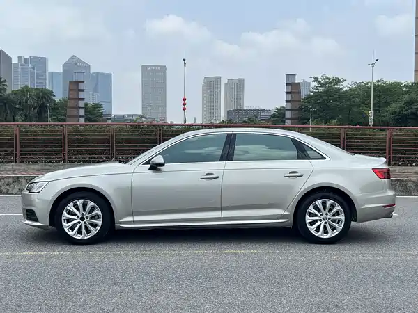 Audi A4L 2017