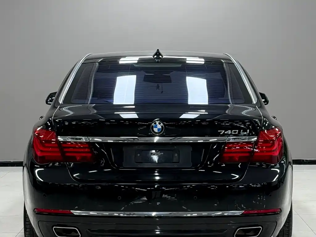 BMW 7 Series 2013 — фото 12