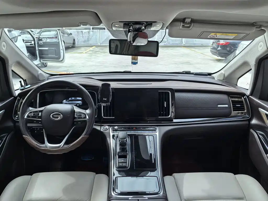 GAC Motor Trumpchi M8 2021 — фото 17