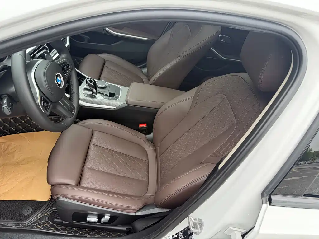 BMW 3 Series 2022 — фото 12