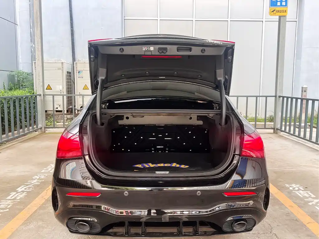 Mercedes-Benz A-Class AMG 2025 — фото 12