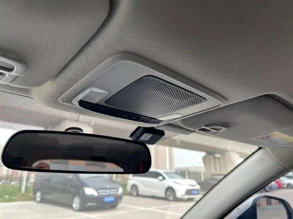 Honda Vezel 2023 — фото 24