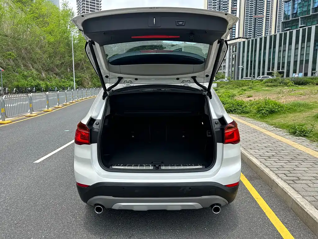 BMW X1 2018 — фото 17