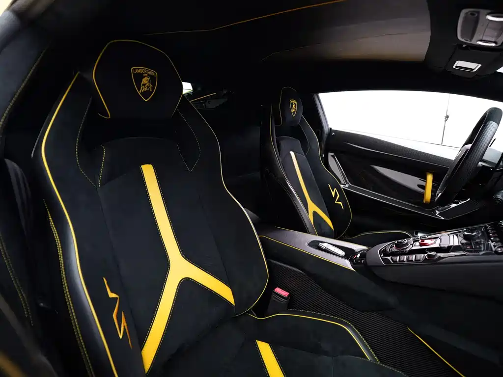 Lamborghini Aventador 2016 — фото 22