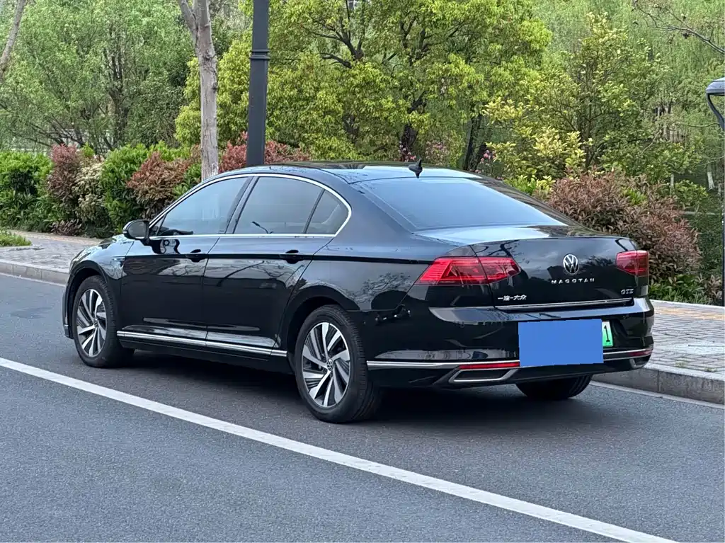 Volkswagen Magotan GTE PHEV 2022 — фото 4