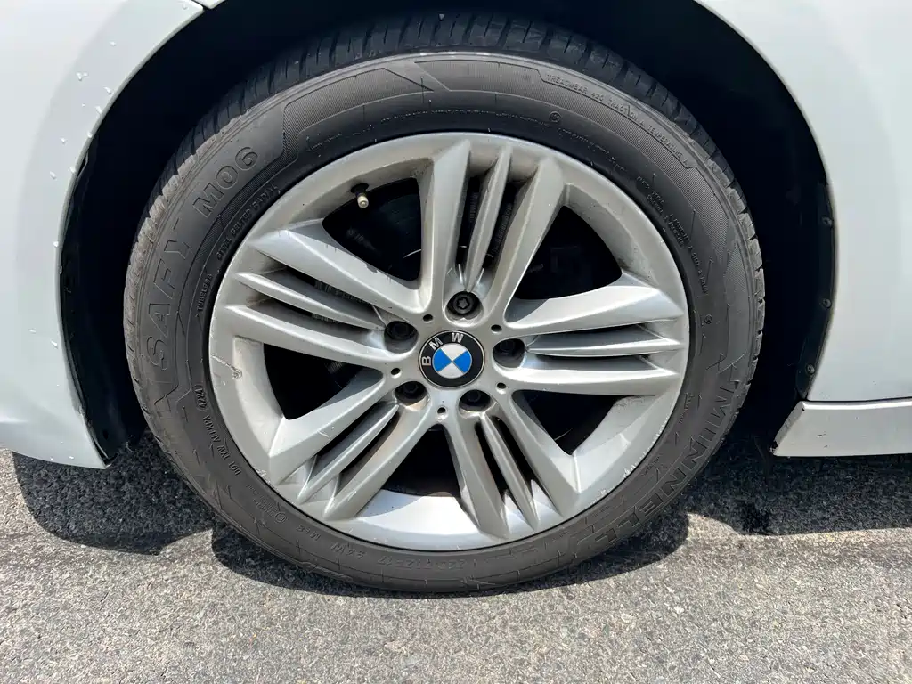 BMW 3 Series 2017 — фото 22