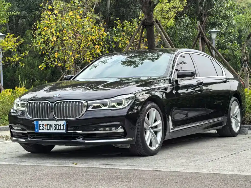 BMW 7 Series 2019 — фото 1