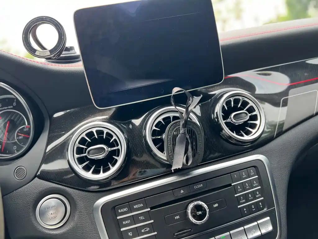 Mercedes-Benz CLA AMG 2019 — фото 10