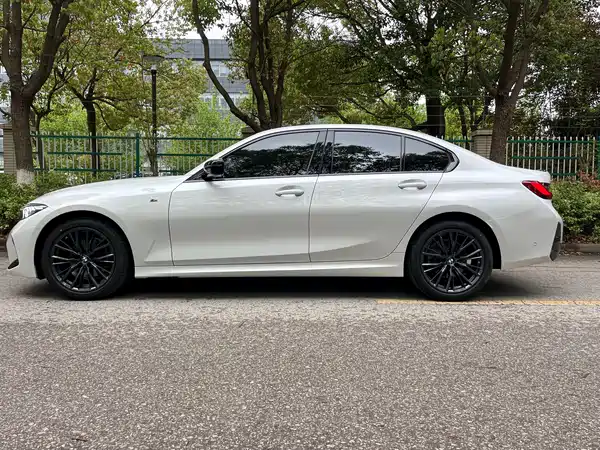BMW 3 Series 2023