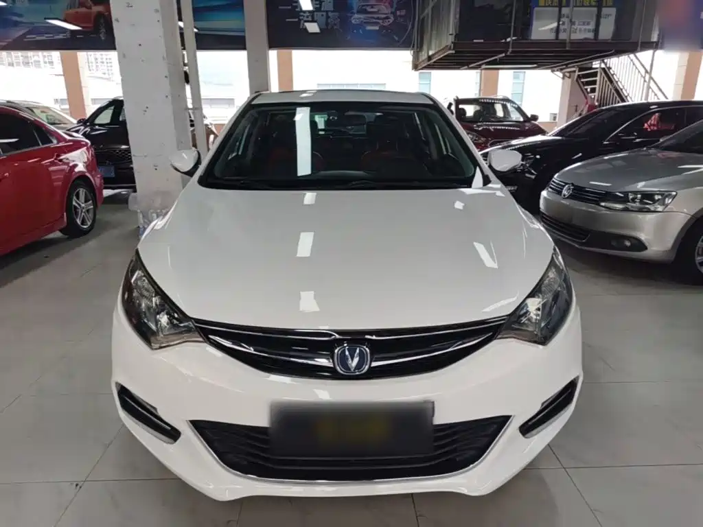 Changan Eado XT 2017 — фото 3