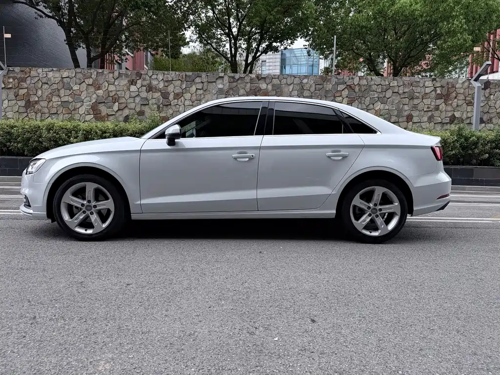 Audi A3 2020 — фото 17