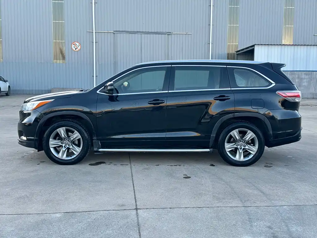 Toyota Highlander 2015 — фото 12