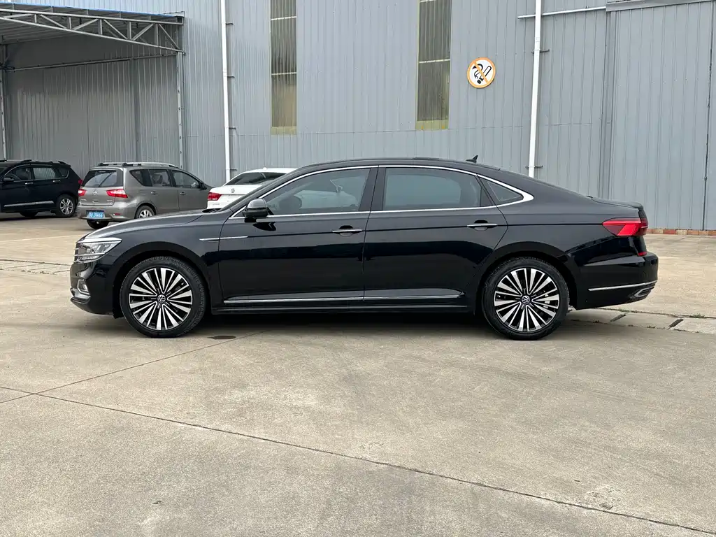 Volkswagen Passat 2021 — фото 12