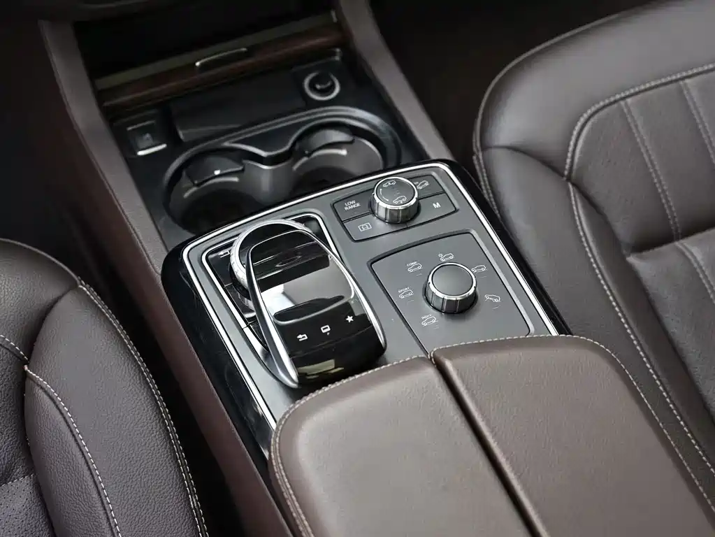Mercedes-Benz GLS 2016 — фото 12